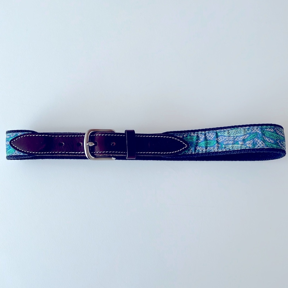 Boys Vineyard Vine Belt Fish Pattern Fabric Leather 25/26